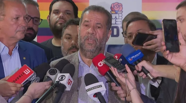 Em decisão unânime, PDT de Ciro aprova apoio a Lula no segundo turno