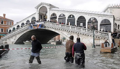 Наводнение в Венеции. Фото с сайта http://blogga.ru/page/11/?q=user