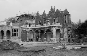 Reconstrucción Holland House