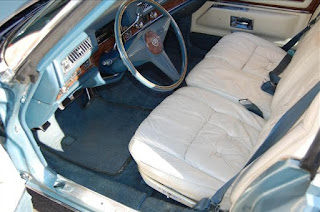 White﻿ 1976 Cadillac Fleetwood Brougham Interior