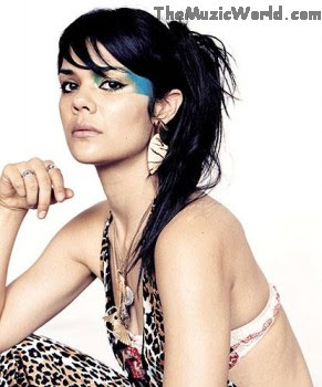 STRANGE LOVE : NATASHA KHAN (BAT FOR LASHES)