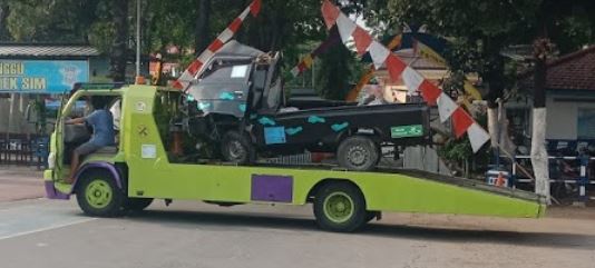 MOBIL DEREK TOWING MURAH TERDEKAT PROFESIONAL REMBANG SEMARANG DEMAK TUBAN BOJONEGORO PURWODADI JEPARA PATI KUDUS GROBOGAN JAWA TENGAH