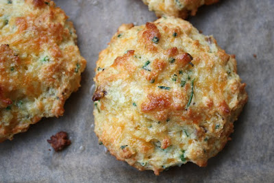 bacon, cheddar and chive biscuit recipe