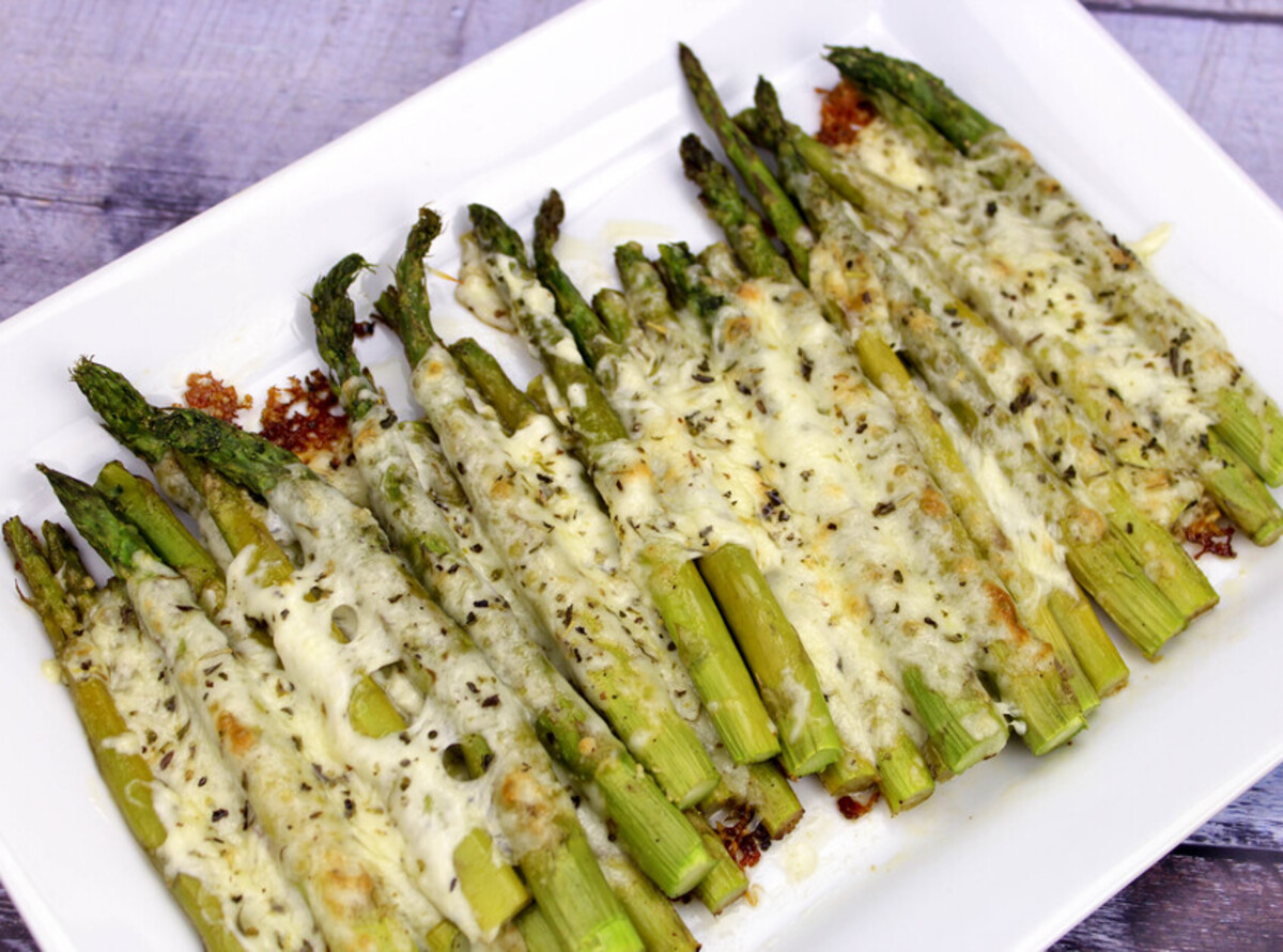 Cheesy Baked Asparagus