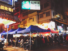 Crowd at Hing Kee Claypot Rice Temple St Yau Ma Tei Hong Kong