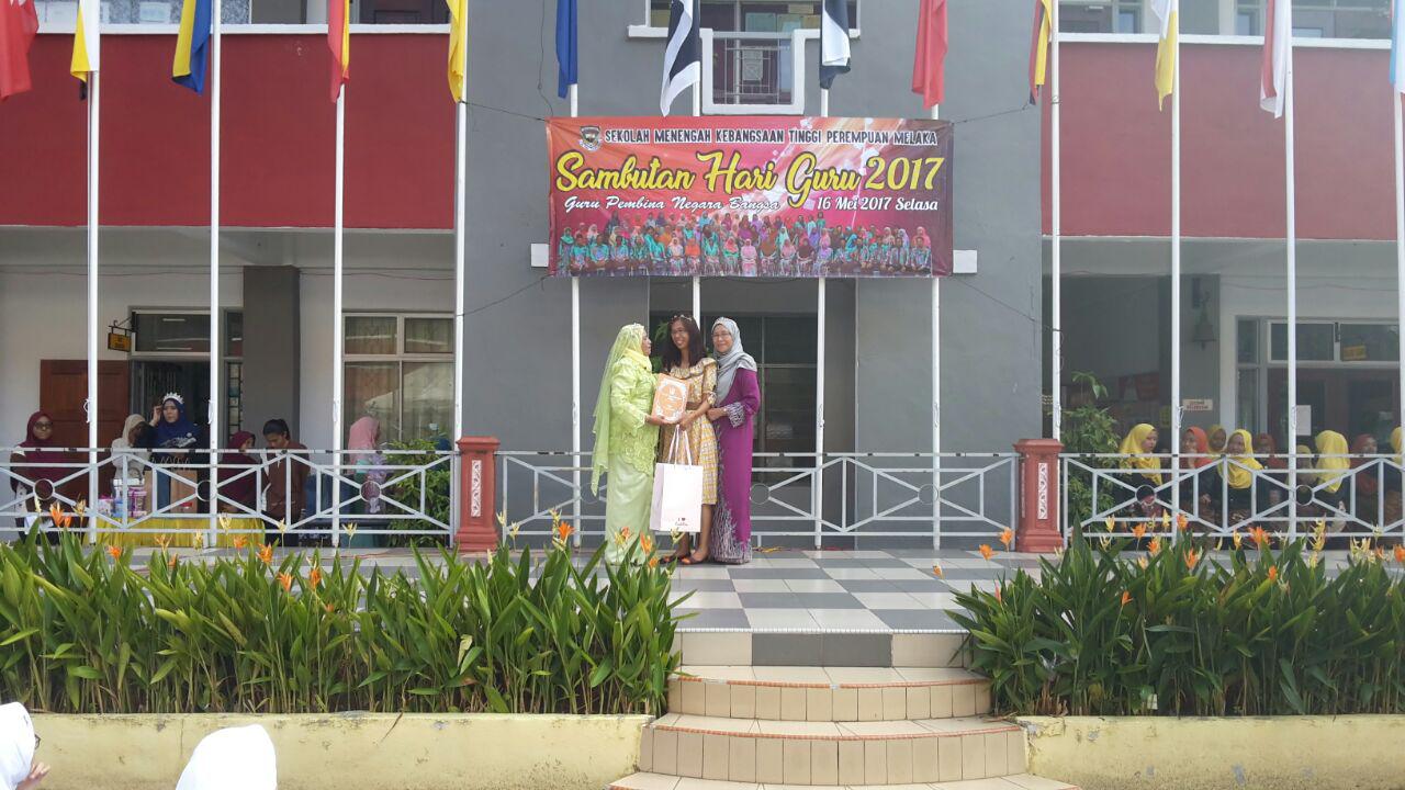 sekolah tinggi perempuan melaka