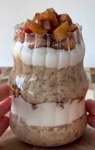 Dive into Morning Bliss with Cinnamon Apple Pie Overnight Oats