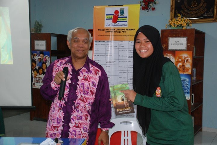 ABDUL LATIP TALIB: SMK UNDANG REMBAU