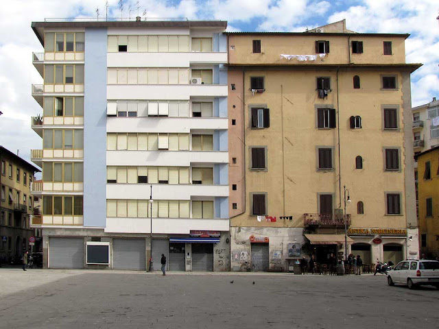 Buildings, piazza Cavallotti, Livorno