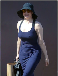 Rose-McGowan-Paparazzi-Pokies-Candids-Pics - linedomino