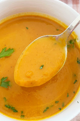 bowl of creamy pumpkin soup