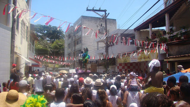 Banho a Fantasia mais uma vez animou as ruas do bairro