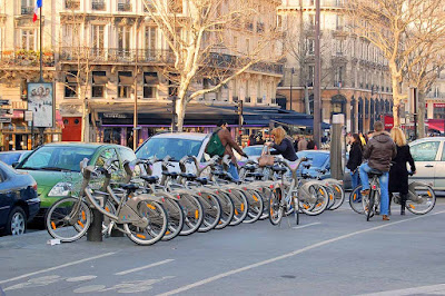 http://www.parismalanders.com/fahrrad-leihen-paris-velib