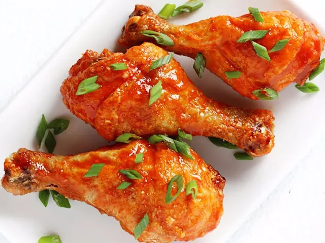 The Best Crispy Baked Honey Sriracha Chicken Drumsticks