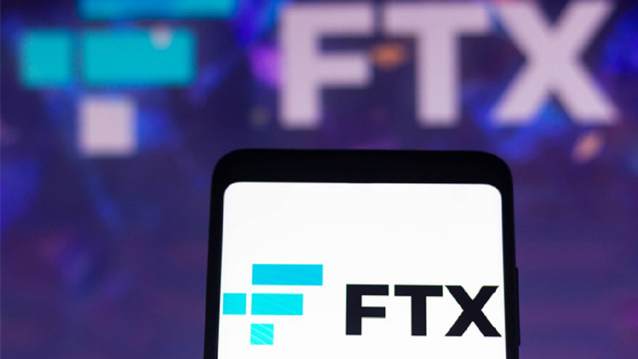 Plataforma de criptomonedas FTX da quiebra en EEUU y renuncia su fundador