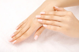 Causes Of Peeling Nails
