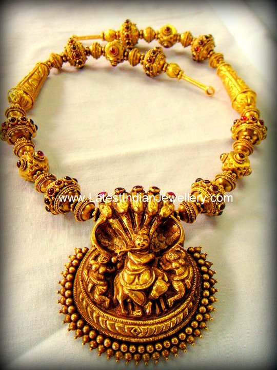 Traditional Nakshi temple jewellery