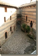 Cortile dall'alto_thumb[3]