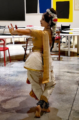 MUSEO D'ARTE CONTEMPORANEA DI ROMA MACRO 31 ottobre 2019 nell'ambito di  RETE DI RICORDI PROGETTO PER LA MEMORIA DEL MUSEO TUCCI Performance di danza classica dell'India in stile Bharatanatyam a cura di Marialuisa Sales Danza  Indiana Bharata Natyam  Museo Macro Roma