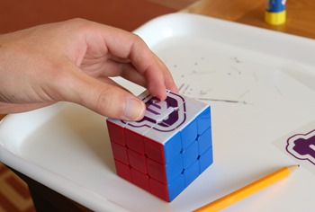 E4 puzzle cube esting