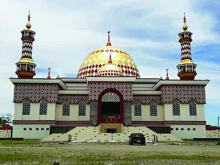 Masjid Al-Madaniah, Mamuju, Sulawesi Barat