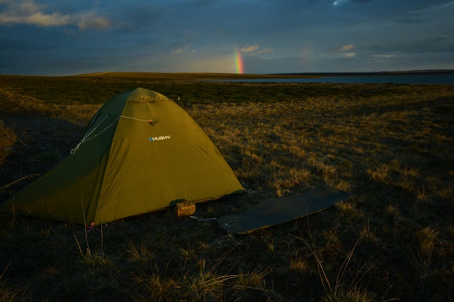 Stanování na Islandu.