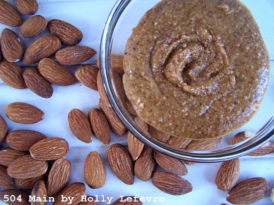 How to Make Almond Butter