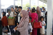 Kapolda Kepri Diwakili Kapolresta Barelang Berikan Tiket Gratis Mudik di Pelabuhan Harbourbay Kota Batam
