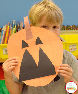 This is a simple pumpkin craft for kids that can be done quickly to kick off the Halloween season. These jack-o-lanterns made out of scrapbook paper will be a big hit with your Kindergarten students. Check out this post and make this Halloween craft today.