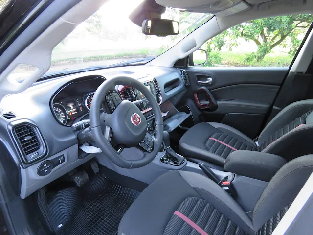 Fiat Toro Flex Automática - interior