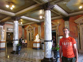 Hall del Teatro Nacional en San Jose