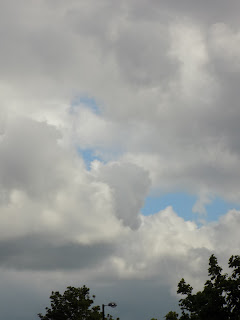 An image of a cloudy sky