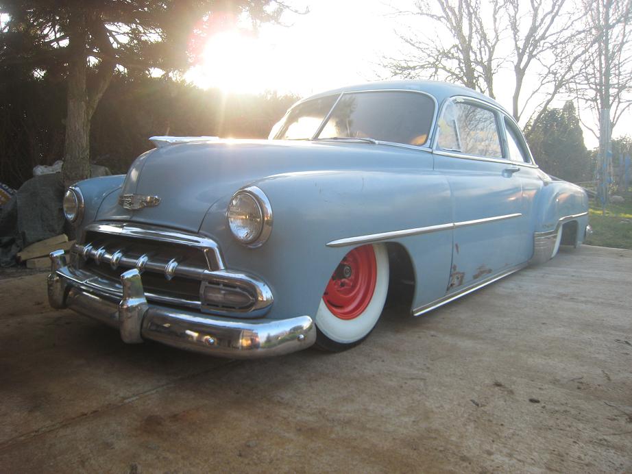 I wouldn't claim the stance of this 1952 Chevy coupe to be traditional