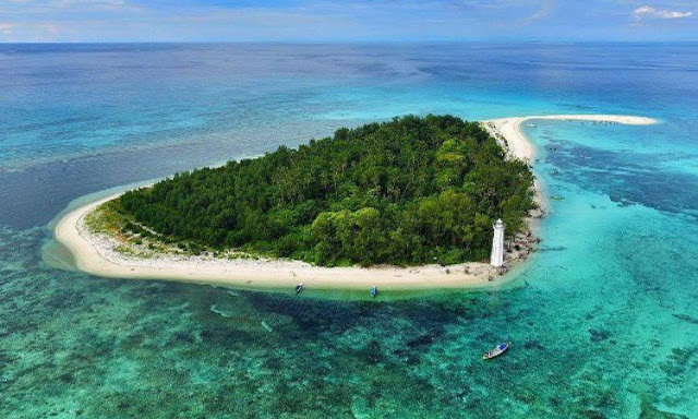 Pulau Spermonde Lanjukang Makassar Sulawesi Selatan