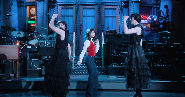 ¡Jenna Ortega presenta “Saturday Night Live” este fin de semana!