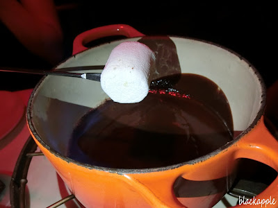 Geja's cafe_Lincoln Park_Cheese chocolate meat Fondue_by black apple