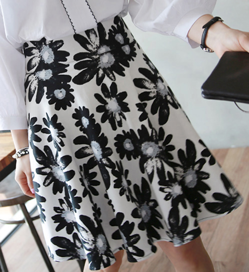 Ruffled Daisy Print Skirt