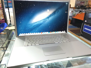 Laptop MacBook Pro Core2 Duo 2.4GHz 17" HDD 160GB RAM 4GB 2008 Seken