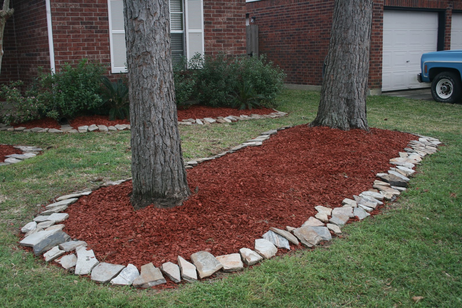 Humble Handmaid: Magnificent Mulch!