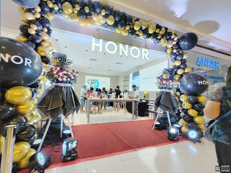 HONOR Philippines opens its 7th experience store in SM City North EDSA!