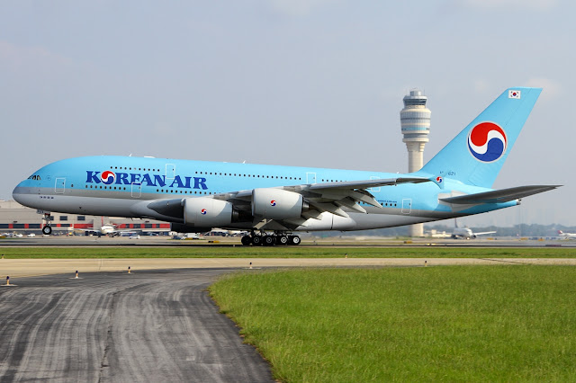 Korean Air A380 Rotating Takeoff