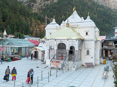 FAMOUS FAMILY VACATION IN GANGOTRI