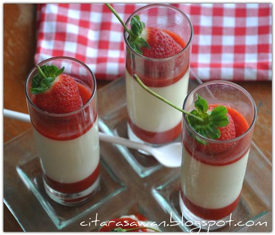 Strawberry Panna Cotta Resepi Terbaik