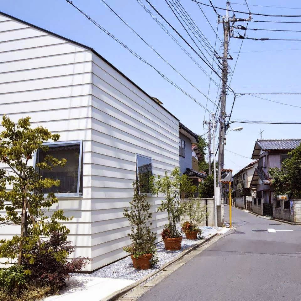 Saitama House Stripe of White Wood Minimalist Design