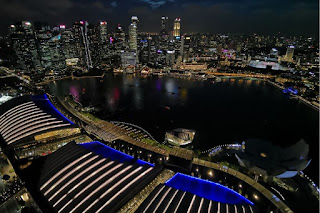 La Bahía de Singapur desde el Sands SkyPark del Marina Bay Sands Hotel. Singapore.