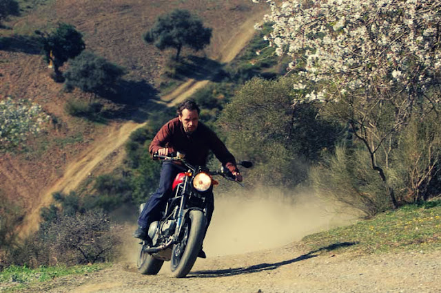 JvB-moto-Ducati-Scrambler- http://hydro-carbons.blogspot.com/search/label/Ducati -MONSTER-1000ie-