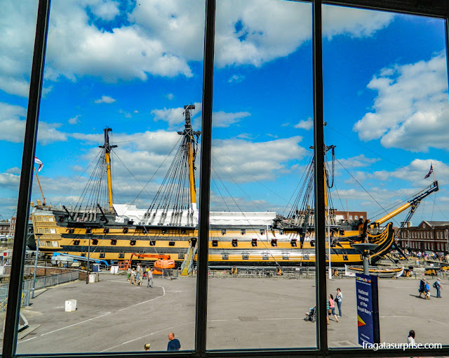 Navio HMS Victory, do almirante Nelson, exposto nos Estaleiros Históricos de Portsmouth, Inglaterra