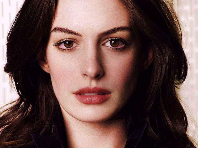 Anne Hathaway Photo