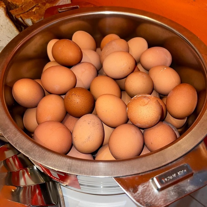 Boiled Eggs and Smokie Business in Kenya