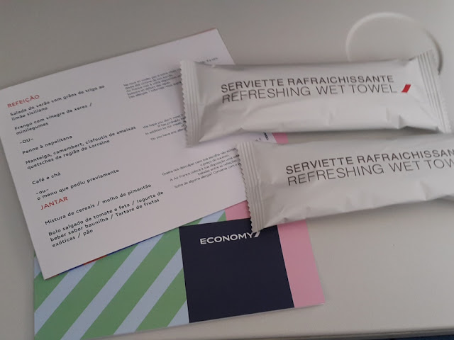 Como é voar na classe econômica da Air France